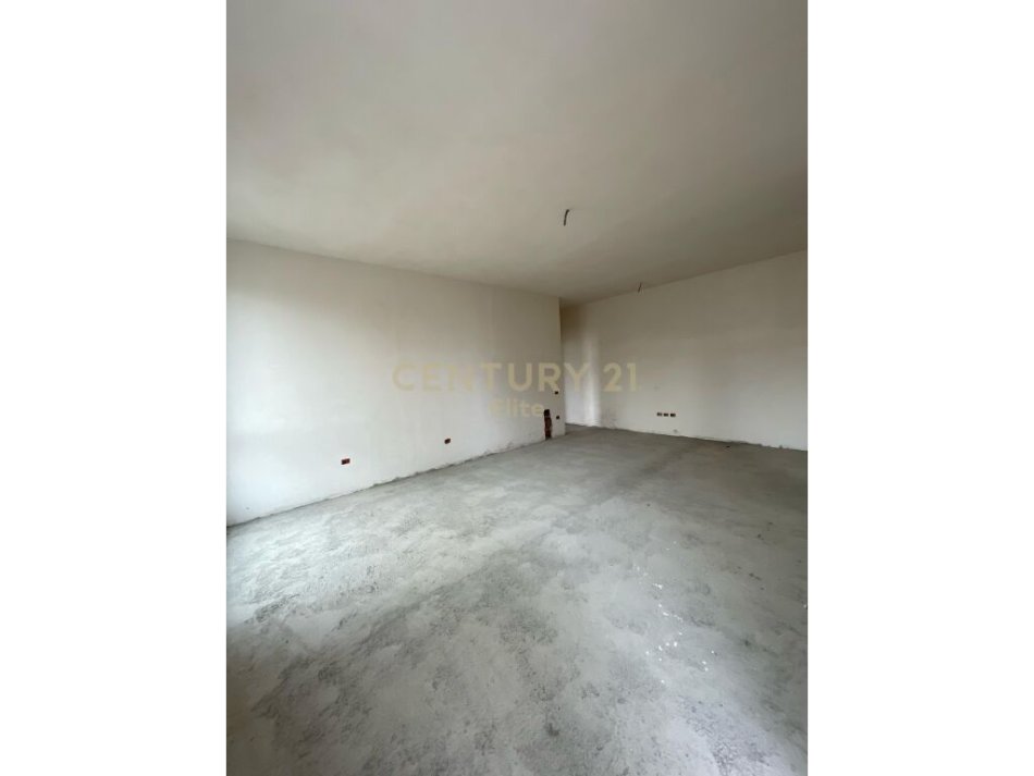 Tirane, shitet apartament 2+1 Kati 8, 126 m² 325.000 € (Rruga e Kavajes)
