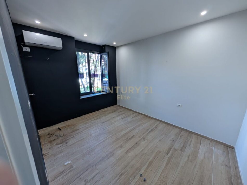 Tirane, jepet me qera ambjent biznesi Kati 1, 50 m² 600 € (Stadiumi Dinamo)
