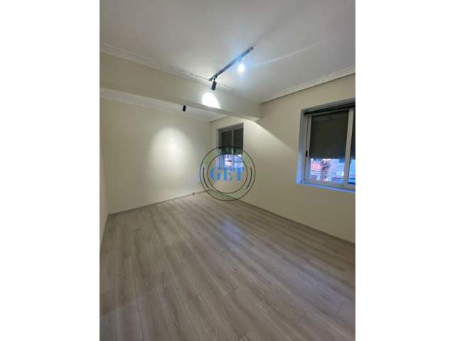 Durres, jepet me qera ambjent biznesi Kati 2, 75 m² 450 Euro (Qender)