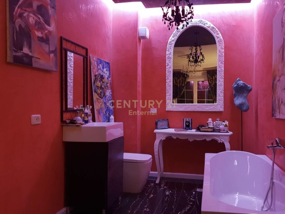 Tirane, jepet me qera apartament 2+1 Kati 4, 90 m² 600 € (Rruga Bardhyl)