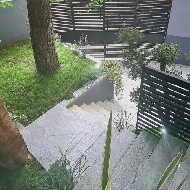 Tirane, shitet Vile 2 Katshe Kati 2, 110 m² 135.000 Euro (rruga e durresit)