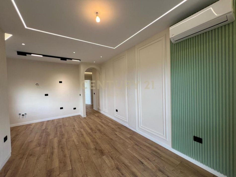 Durres, shitet 1+1 Kati 3, 80 m² 135.000 € (GOLEM TEK HOTEL MURRIZI VIJA E II , 10M LARG DETIT)