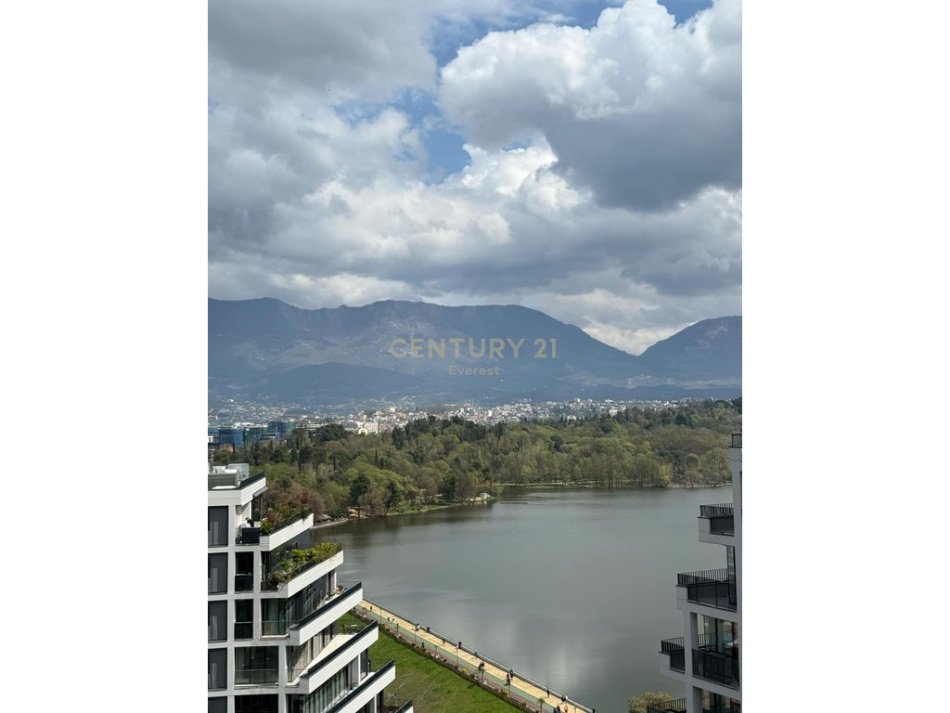 Tirane, jepet me qera zyre Kati 15, 233 m² 5.000 € (Lake View Residences)