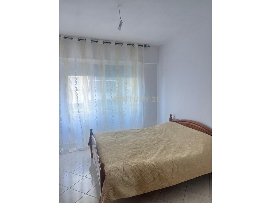 Durres, shitet apartament 2+1+Ballkon Kati 2, 89 m² (rruga pavarsia plazh)