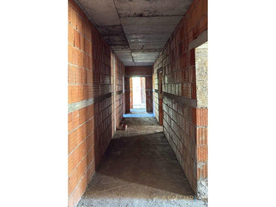 Tirane, shitet 1+1 Kati 2, 75 m² 149.000 € (LIQENI I THATE)