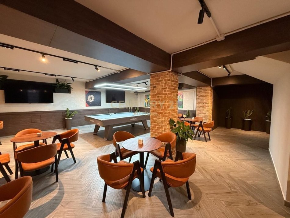 Tirane, shitet bar-kafe Kati 0, 240 m² 590.000 € (ish Blloku)