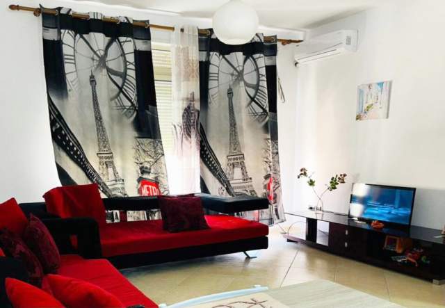 Durres, jepet me qera apartament 51 m² 300 Euro