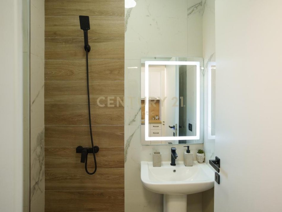 Durres, shitet garsonier 1+1 Kati 0, 32 m² 47.000 € (STACIONI II PLAZH , DURRES)