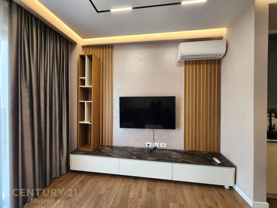 Tirane, jepet me qera apartament 2+1 Kati 6, 112 m² 950 € (Rruga Elbasanit)