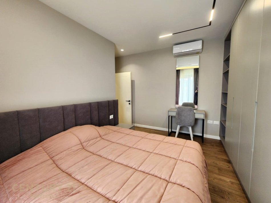 Tirane, jepet me qera apartament 2+1 Kati 6, 112 m² 950 € (Rruga Elbasanit)