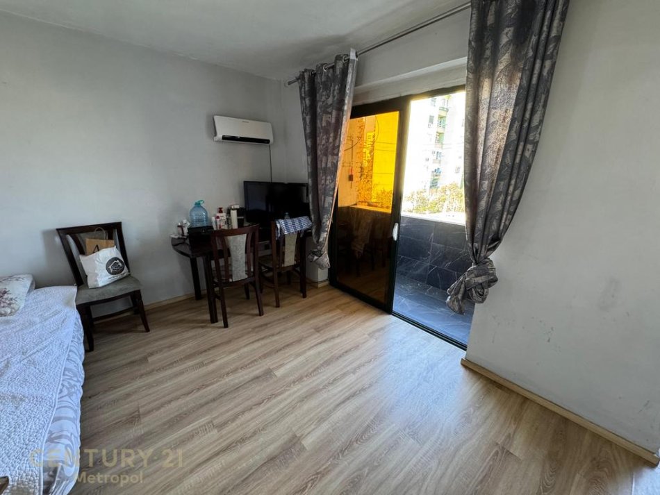 Tirane, shitet apartament 1+1+Ballkon Kati 3, 60 m² 92.000 € (Rruga Dritan Hoxha Laprak)