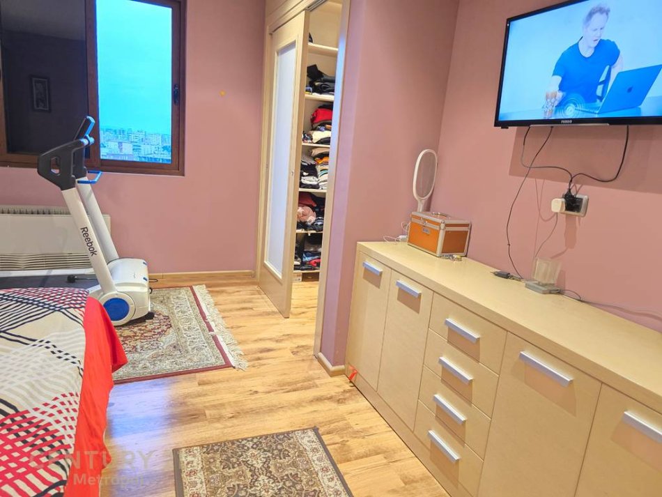 Durres, shitet apartament 2+1 Kati 8, 117 m² 206.000 € (Ish Tregu Elektrik)