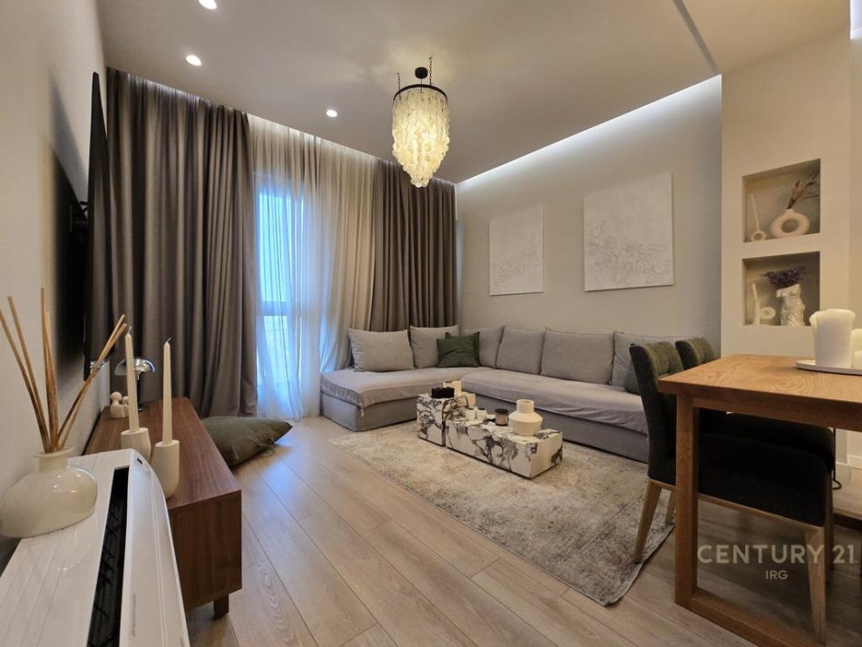 Tirane, jepet me qera 1+1 Kati 6, 65 m² 800 € (Rruga e Kavajes)