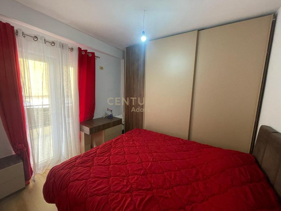 Tirane, shitet apartament 2+1+Ballkon Kati 4, 92 m² 138.000 € (Kodra e Priftit)