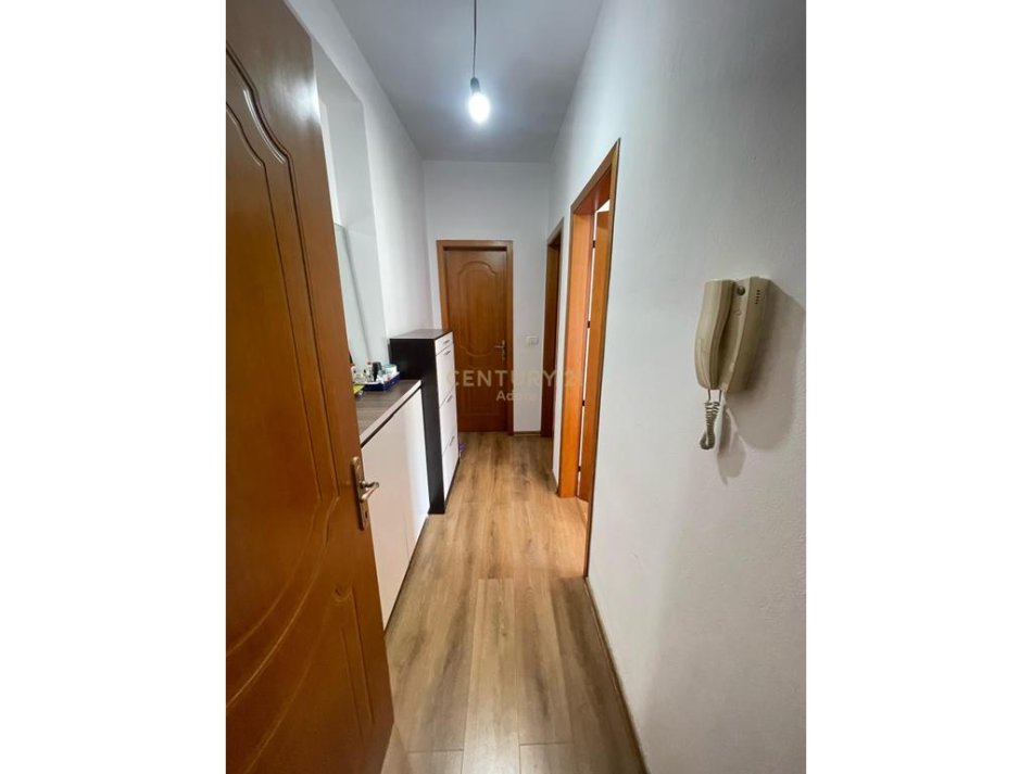 Tirane, shitet apartament 2+1+Ballkon Kati 4, 92 m² 138.000 € (Kodra e Priftit)