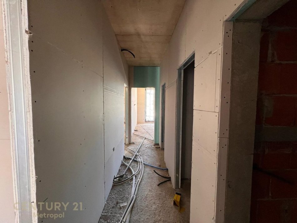 Tirane, shitet apartament Kati 1, 135 m² 242.000 € (Ali Demi Tirane)