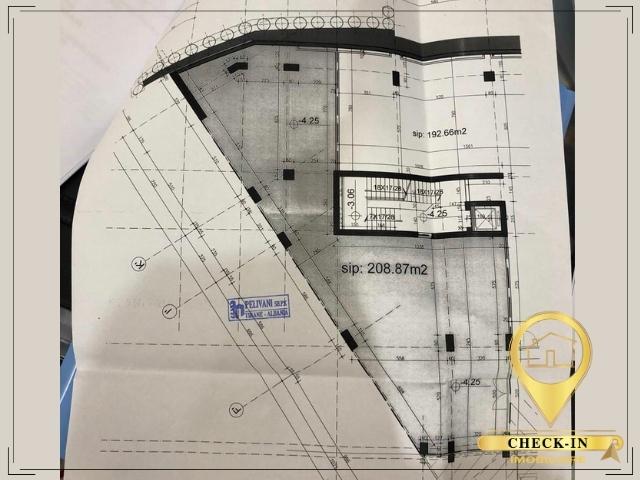 Tirane, jepet me qera garazh Kati -1, 208 m² 550 Euro (Astir)