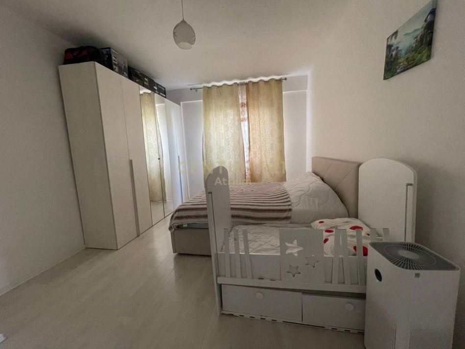 Tirane, jepet me qera apartament 2+1 Kati 2, 87 m² 600 € (Kompleksi FZ, Liqeni i Thate)