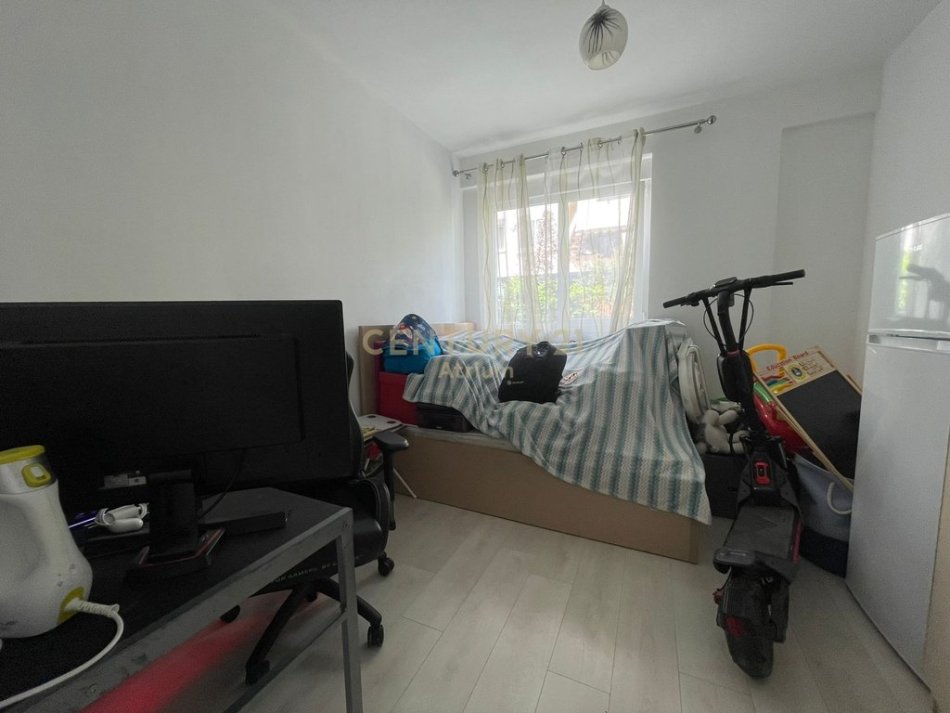 Tirane, jepet me qera apartament 2+1 Kati 2, 87 m² 600 € (Kompleksi FZ, Liqeni i Thate)