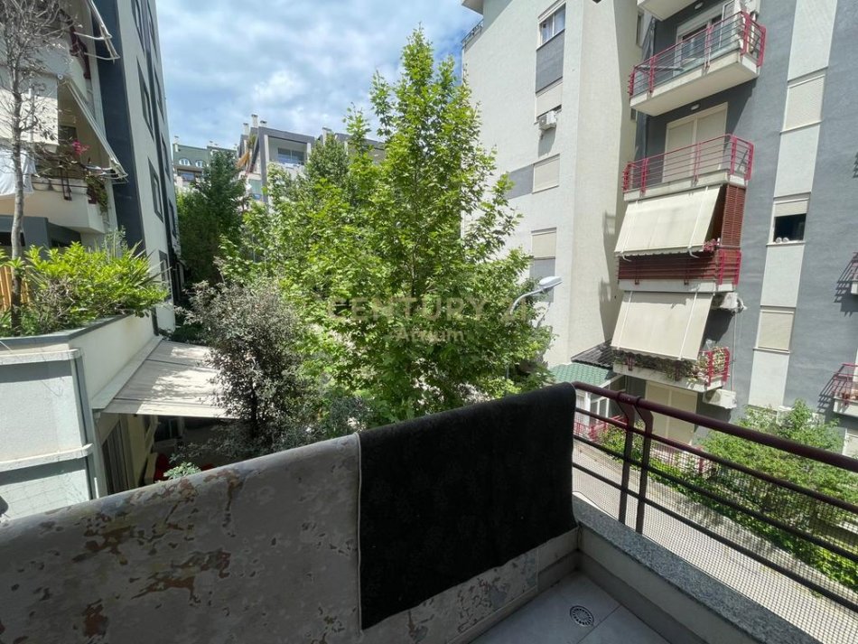 Tirane, jepet me qera apartament 2+1 Kati 2, 87 m² 600 € (Kompleksi FZ, Liqeni i Thate)