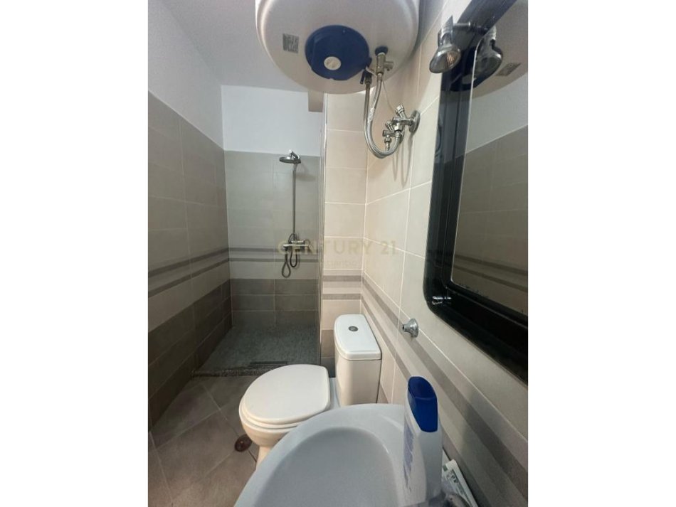 Durres, jepet me qera apartament 1+1 Kati 10, 65 m² 400 € (PLAZH-RROTA E KUQE)
