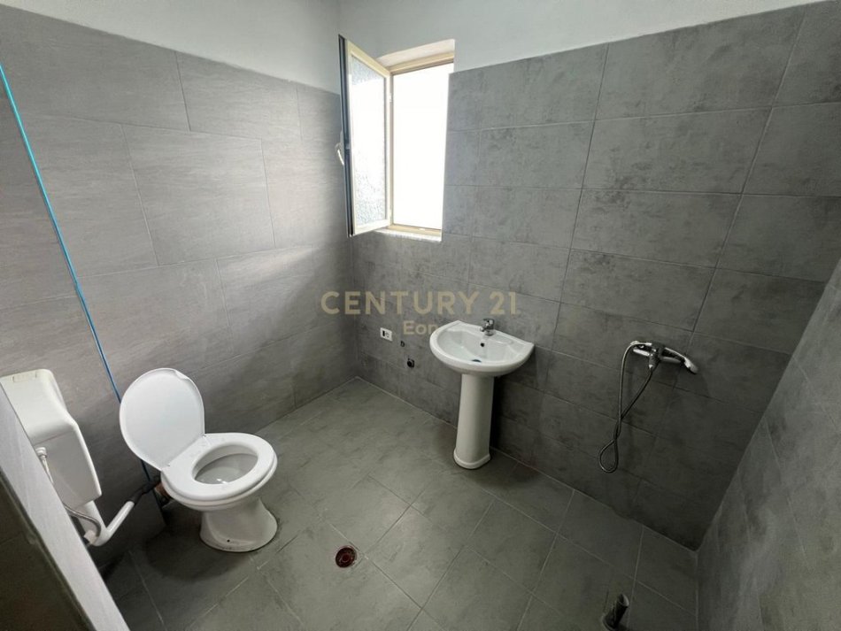 Durres, shitet apartament 1+1 Kati 5, 43 m² 46.500 € (GOLEM)