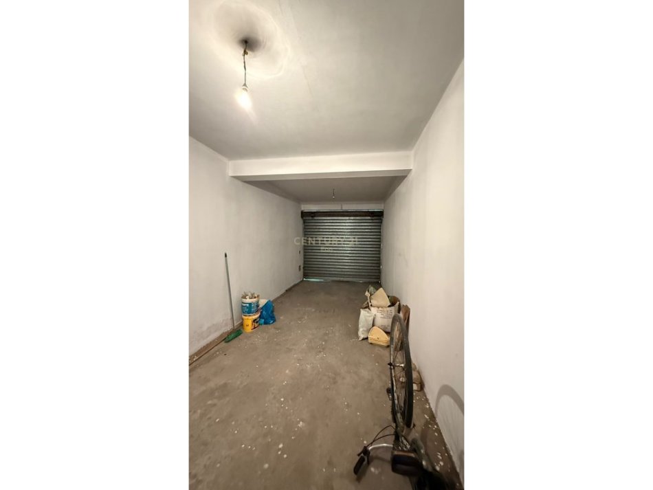 Durres, jepet me qera Vile 3+1 Kati 2, 161 m² 500 € (Pran fabrikes te Makaronave Durres)