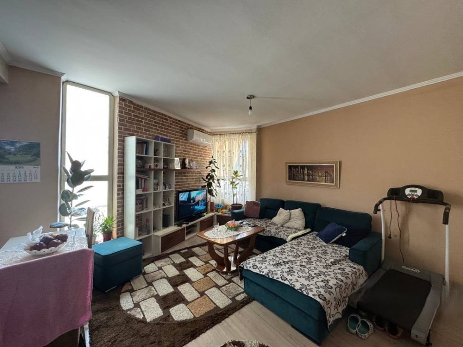 Tirane, shitet apartament 1+1+Ballkon Kati 2, 75 m² 78.000 € 