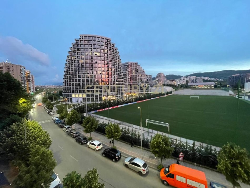 Tirane, jepet me qera apartament 2+1 Kati 3, 115 m² 1.500 € (RRUGA E KOSOVARËVE)