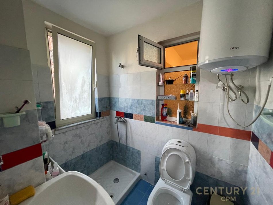 Tirane, shitet apartament 3+1 , 110 m² 150.000 € (Ali Demi)