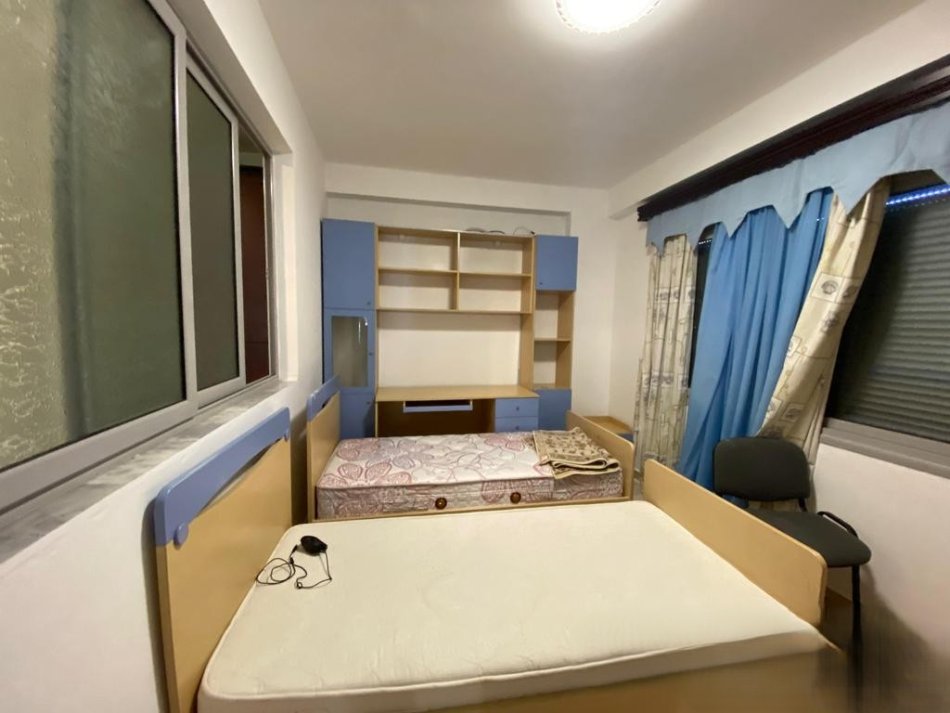 Tirane, jepet me qera apartament 3+1+Ballkon Kati 3, 110 m² 450 € 