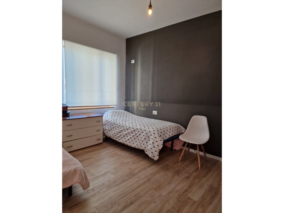 Durres, jepet me qera apartament 2+1 Kati 2, 106 m² 550 € (Bulevart Durres)