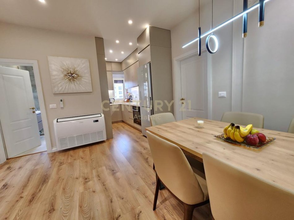 Durres Plazh, shitet apartament 2+1 Kati 7, 90 m² 130.000 € (Plazh Iliria)