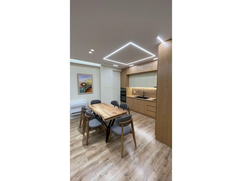 Tirane, jepet me qera apartament 2+1 Kati 2, 116 m² 1.500 € (LIQENI I THATE)