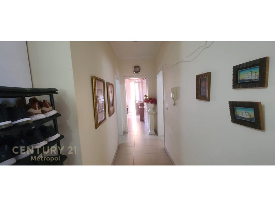 Tirane, shitet apartament 2+1+Ballkon Kati 6, 110 m² 221.300 € (Komuna Parisit)
