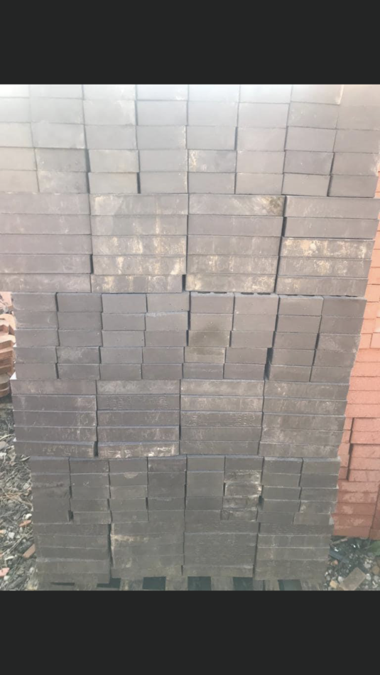 Tirane, shes Tulla shamat, Tulla xhami, pllaka balte veshje etj.. 10 €