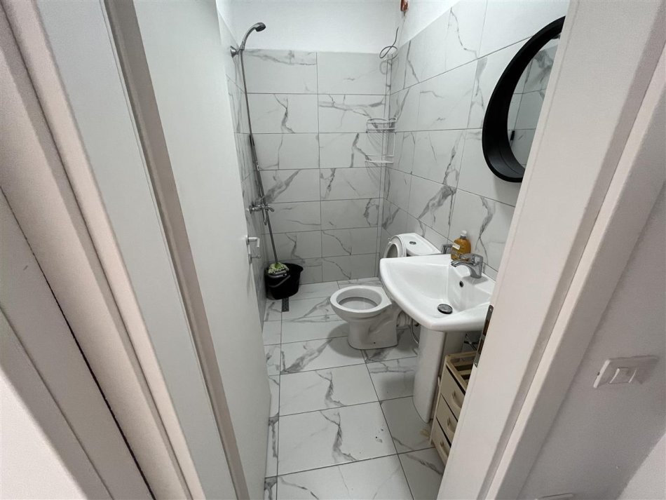 Super Apartament i ri me qera tek spitalet/ Amerikan 2 (420 Euro)