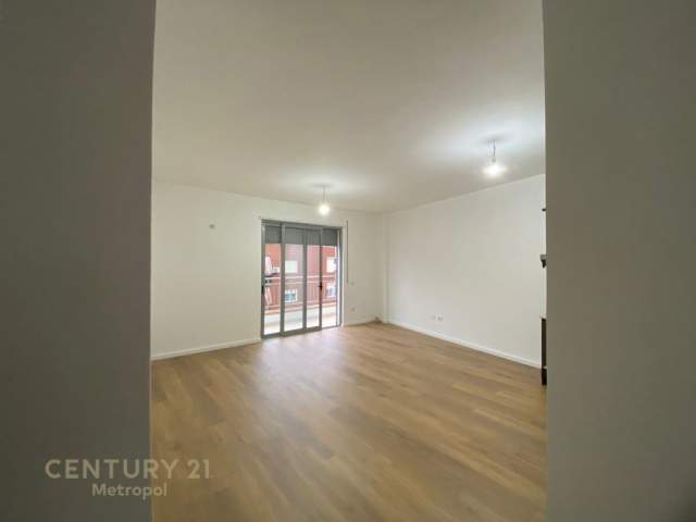 Tirane, shitet apartament 2+1+BLK Kati 5, 105 m² 93.000 Euro (Rruga Sotir Caci)