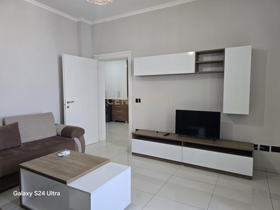 Durres Plazh, jepet me qera apartament 1+1 Kati 3, 65 m² 350 € (Plazh Durres)