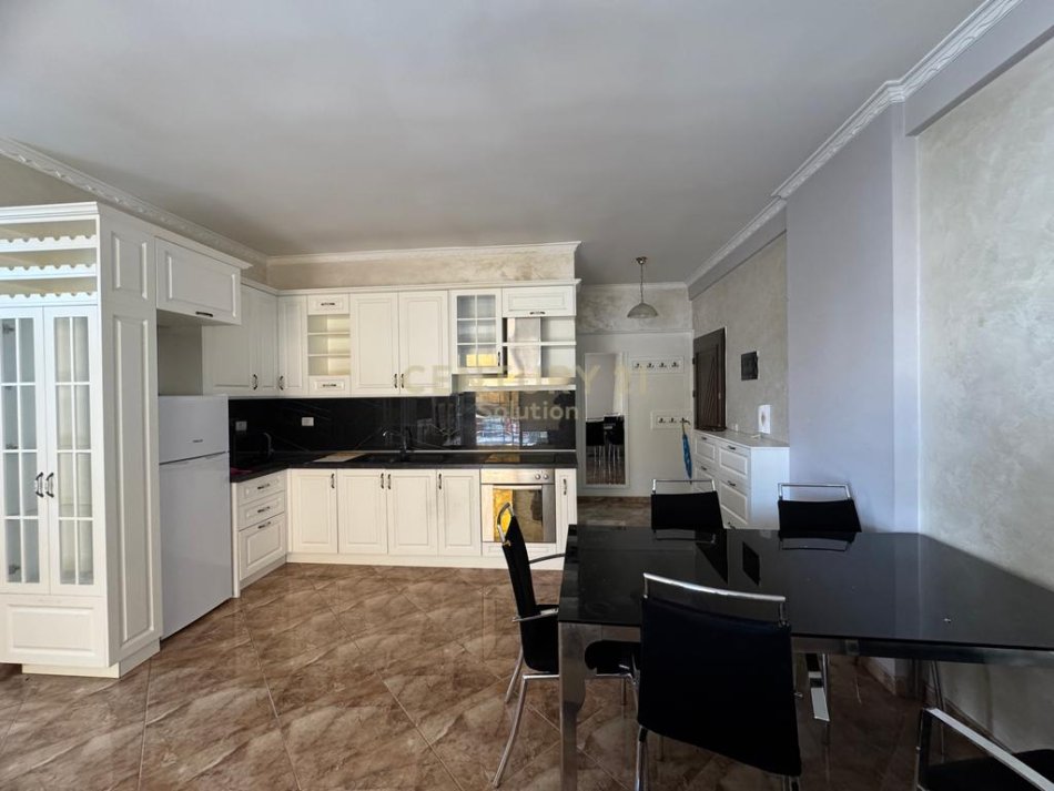 Tirane, jepet me qera apartament 2+1 Kati 4, 88 m² 500 € (astir)
