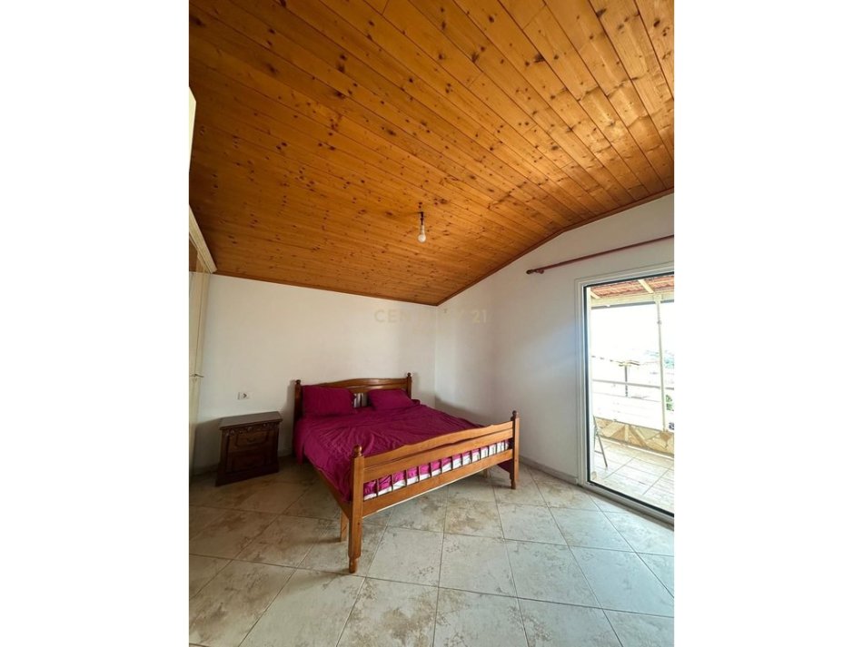 Tirane, jepet me qera apartament 1+1 Kati 3, 80 m² 300 € (Rr. Marie Kraja)