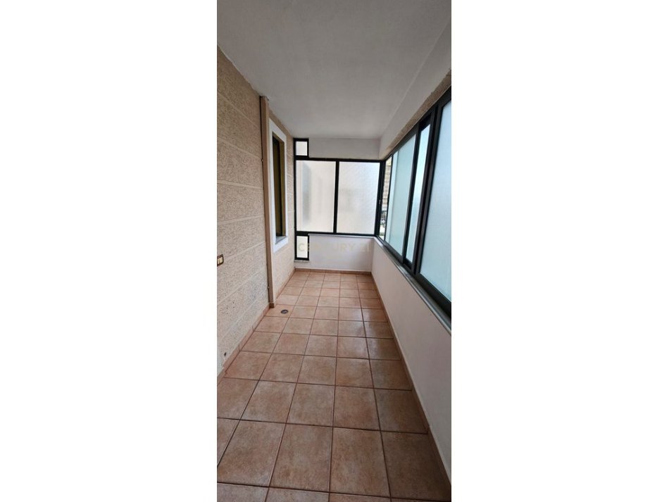 Durres Plazh, jepet me qera apartament 1+1+Ballkon Kati 2, 105 m² 600 € (Stacioni I Pare Plazh)