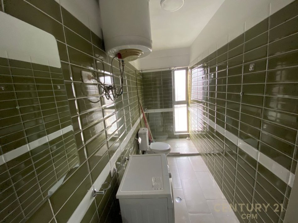 Tirane, jepet me qera apartament 2+1 , 88 m² 600 € (Don Bosko)