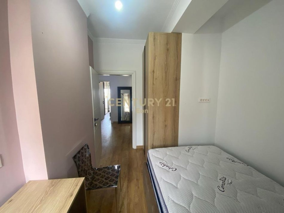 Durres, jepet me qera apartament 2+1 Kati 4, 62 m² 400 € (Aleksander Goga Durres)