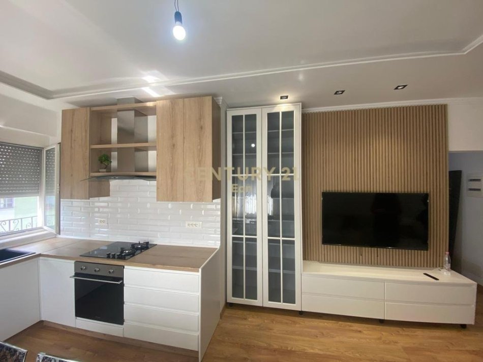 Durres, jepet me qera apartament 2+1 Kati 4, 62 m² 400 € (Aleksander Goga Durres)