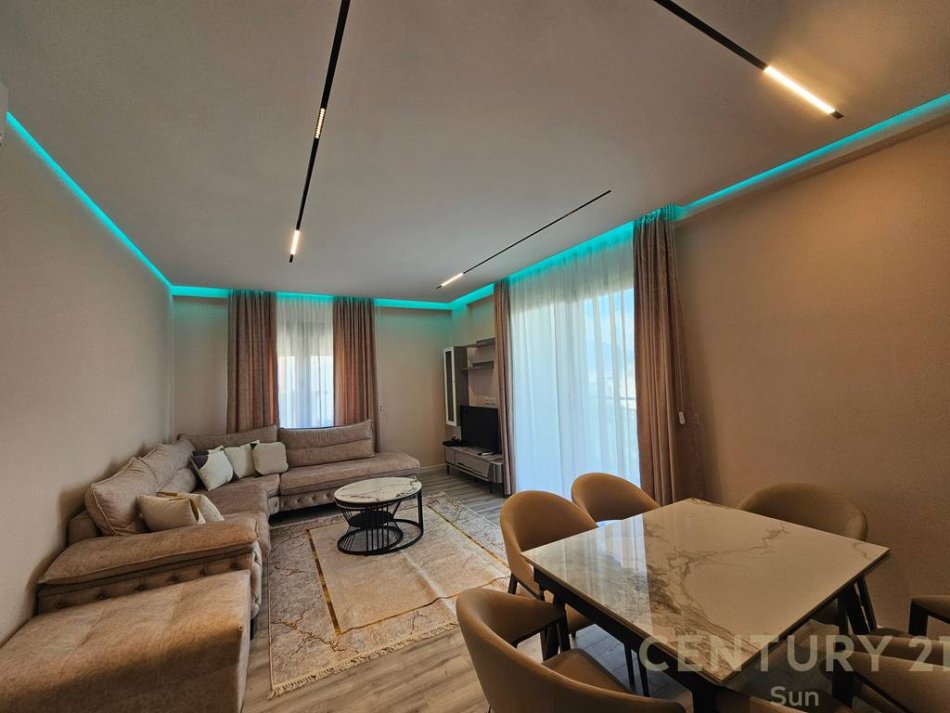 Tirane, jepet me qera apartament 2+1+post parkimi Kati 5, 105 m² 800 € (Kopshti Botanik)