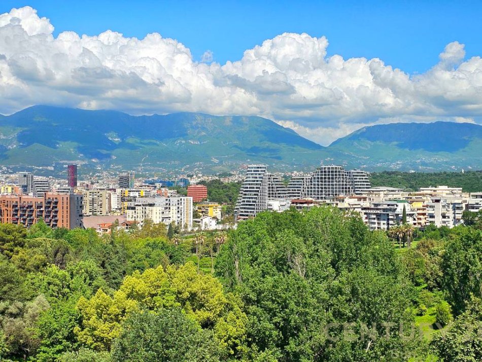 Tirane, jepet me qera apartament 2+1+post parkimi Kati 5, 105 m² 800 € (Kopshti Botanik)