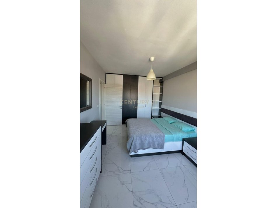Tirane, jepet me qera apartament 2+1 Kati 7, 75 m² 550 € (Rr.Veli Dedi)
