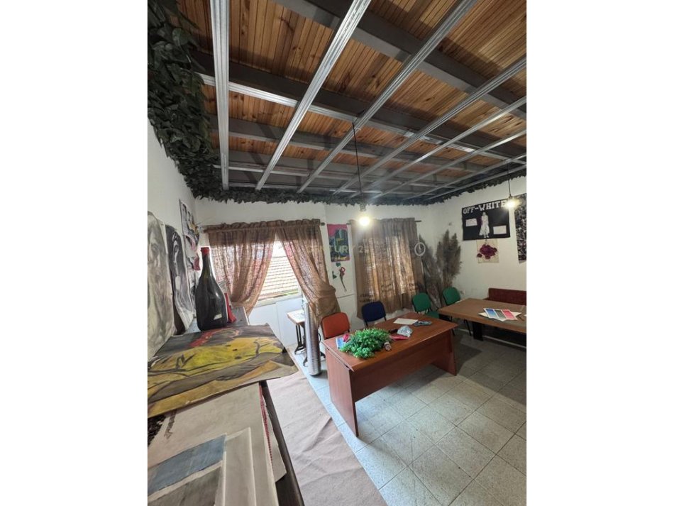 ambient biznesi në Myslym Shyr – buze rruge, me hyrje të dedikuar!! 300 m² 2.000 € (Myslym Shyri)