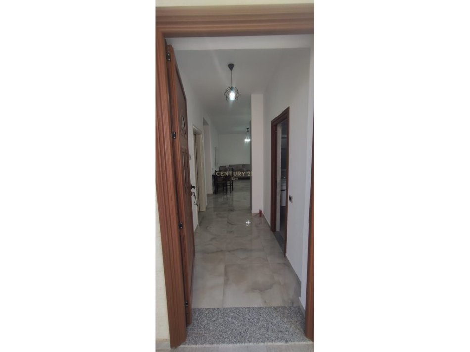Durres, jepet me qera shtepi 2+1 Kati 1, 125 m² 350 € (Ish Kenet)